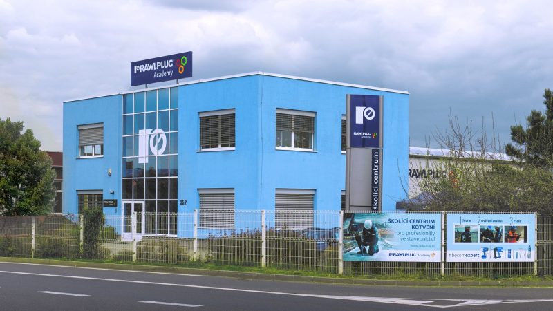 Otevřeno školící centrum kotvení Rawlplug Academy®.